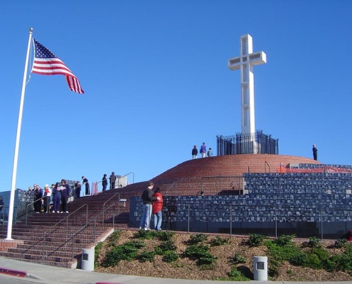 The cross at Mt. Soledad War Memorial will remain